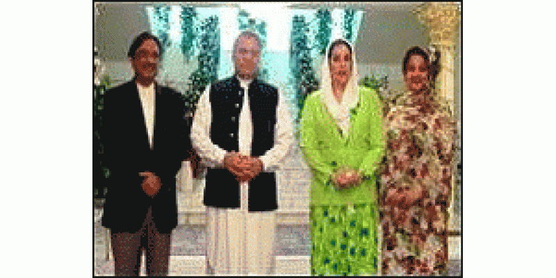 Nawaz Sharif Or Benazir K Bigair