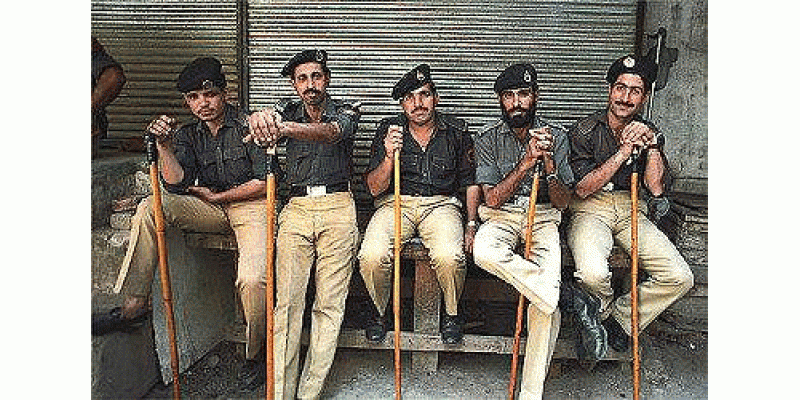 Police Kis Kaam Ki