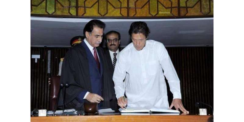 Imran Khan faateh ki hesiyat se parliment mein daakhil