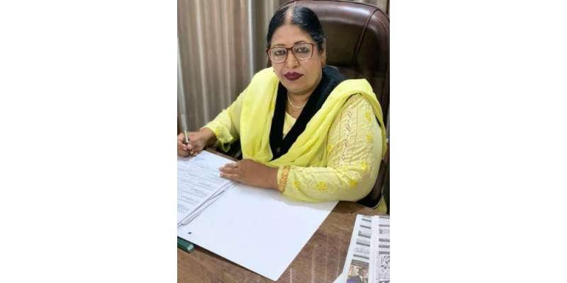 Pakistan Main Shoba Nursing Ki Jiddat Saaz Bahimmat Khatoon