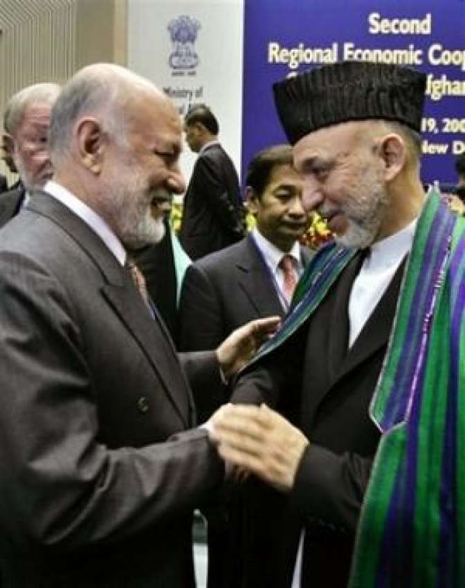 نئی دہلی ، افغان صدر حامد کرزئی ایک کانفرنس میں‌پاکستانی ..
