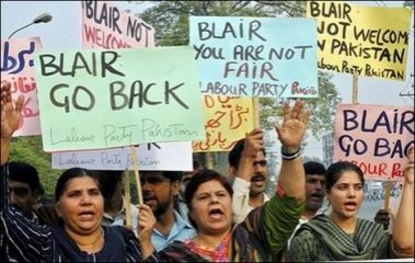 لاہور، برطانوی وزیر اعظم ٹونی بلئیر کی پاکستان آمد کے خلاف ..