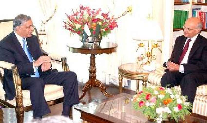 اسلام آباد، وزیر اعظم شوکت عزیز بھارتی ہائی کمشنر شیو شنکر ..