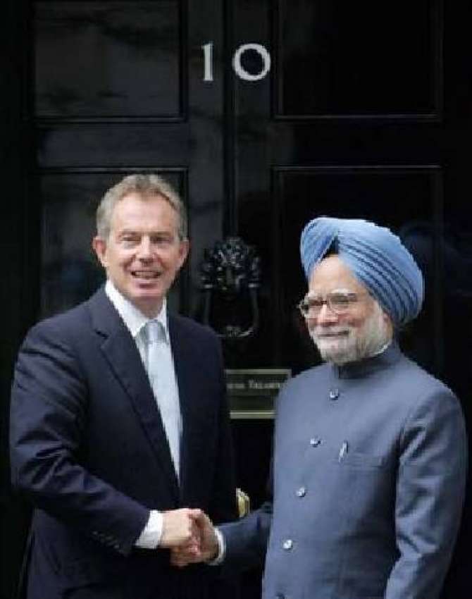 لندن، برطانوی وزیر اعظم ٹونی بلئیر بھارتی وزیر اعظم من موہن ..