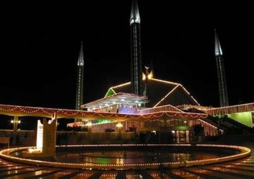 اسلام آباد، فیصل مسجد پر کئے جانے والے چراغاں کا خوبصورت ..