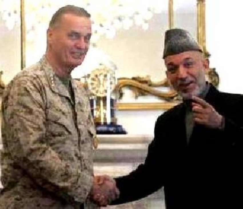 افغانستان، افغانی صدر حامد کرزئی نیٹو کے کمانڈر جنرل جیمز ..