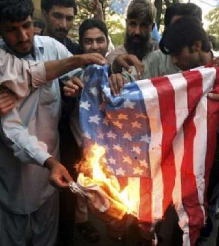 اسلام آباد، باجوڑ اپریشن کیخلاف مظاہرے کے دوران امریکی ..