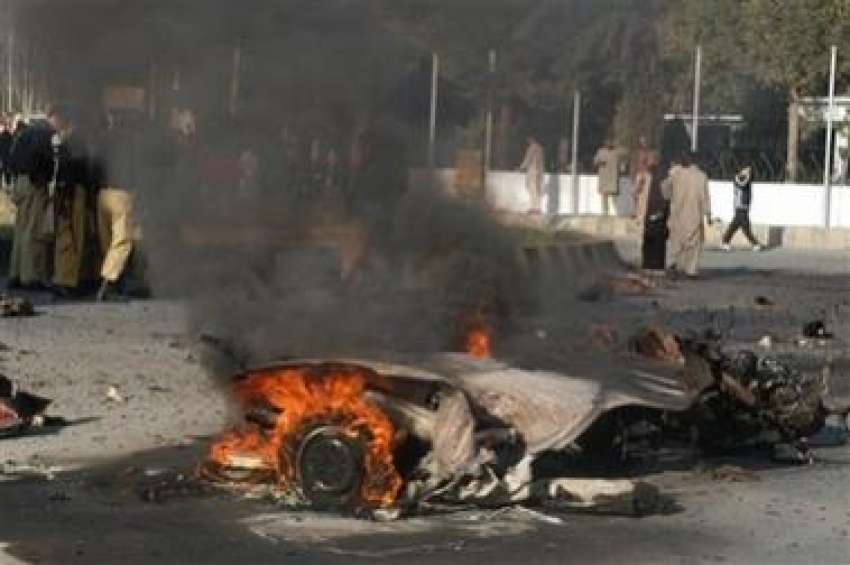 کوئٹہ، خود کش حملے میں استعمال ہونے والی گاڑی کی آگ بھجائی ..