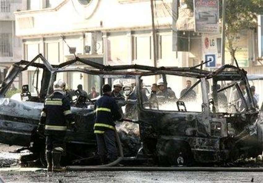 بغداد،منی بس دھماکے میں تباہ ہونے والی بس کی تباہی کا ایک ..