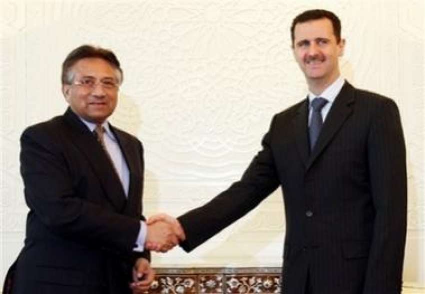 دمشق،صدر جنرل مشرف اپنی شامی ہم منصب بشار الاسد سے مصافحہ ..