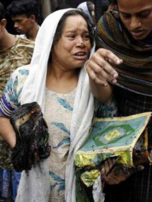 ڈھاکہ،محمدپورجنیوا کیمپ میں ایک پاکستانی خاتون جلے ہوئے ..
