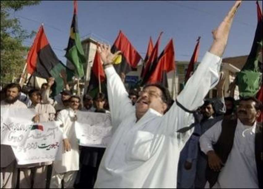 کوئٹہ،عوام کراچی میں بے گناہ ہلاکتوں کیخلاف احتجاج کر رہے ..