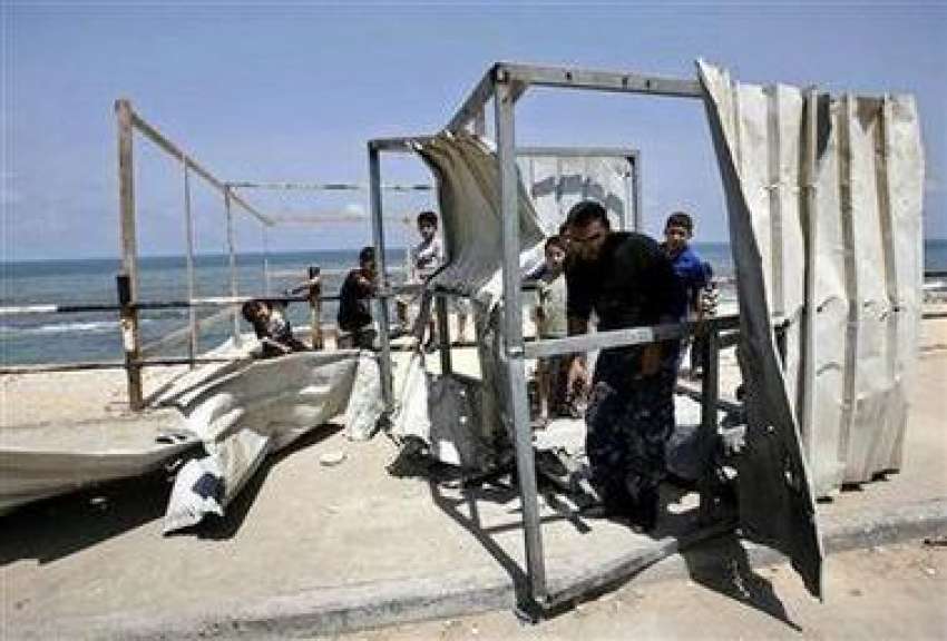 غزہ،حماس سکیورٹی فورس کا کارکن فلسطین کی تباہ شدہ سکیورٹی ..