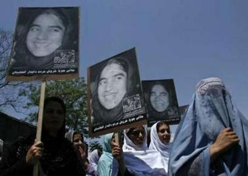 کابل،افغان خواتین ملالائے جویا کو پارلیمنٹ کی نشست سے مستعفی ..
