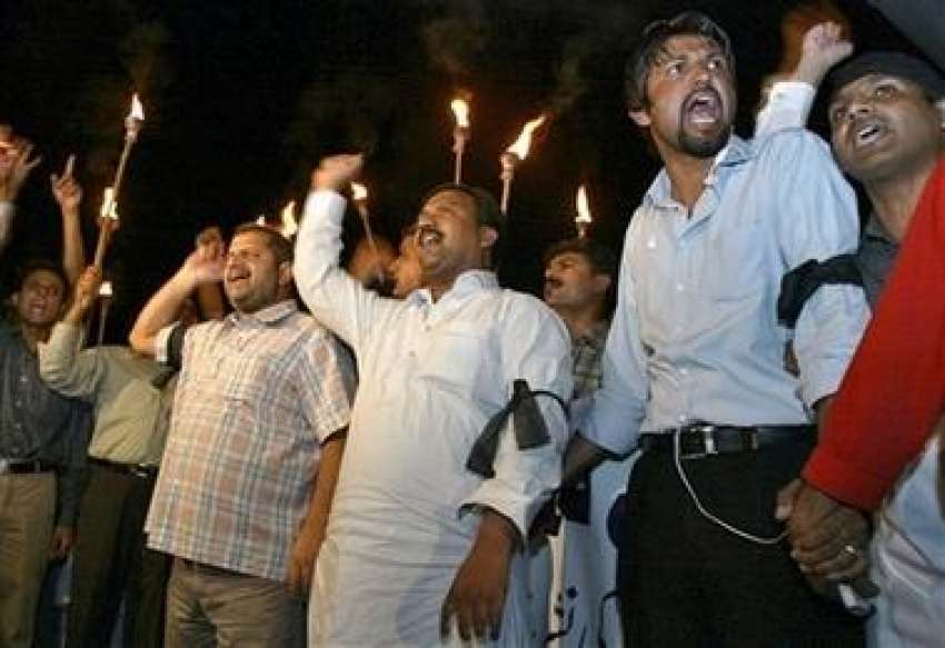 اسلام آباد،صحافی ٹی وی چینلز کیخلاف پابندیوں کیخلاف احتجاجی ..