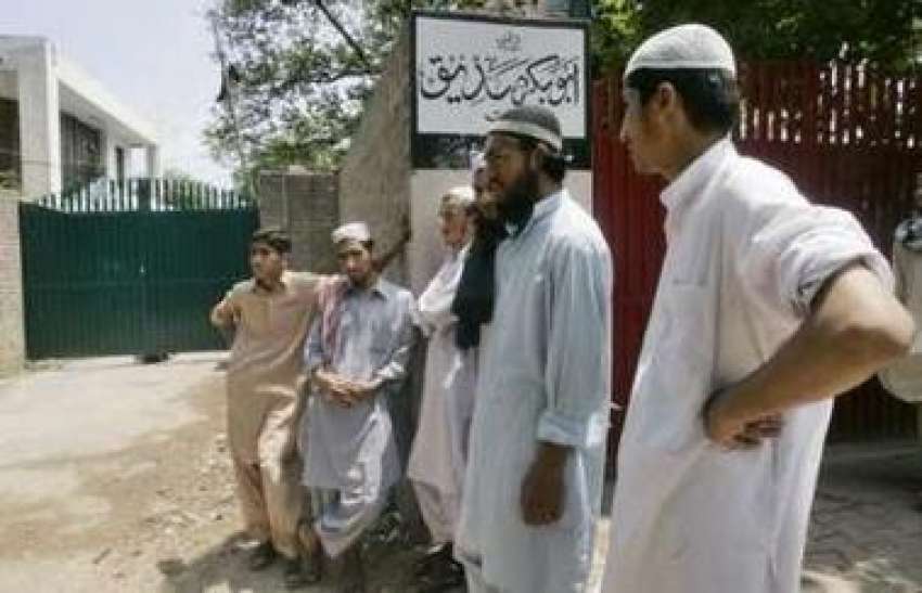 اسلام آباد،لال مسجد کے طلبا چینی خواتین کی یرغمالی کے بعد ..