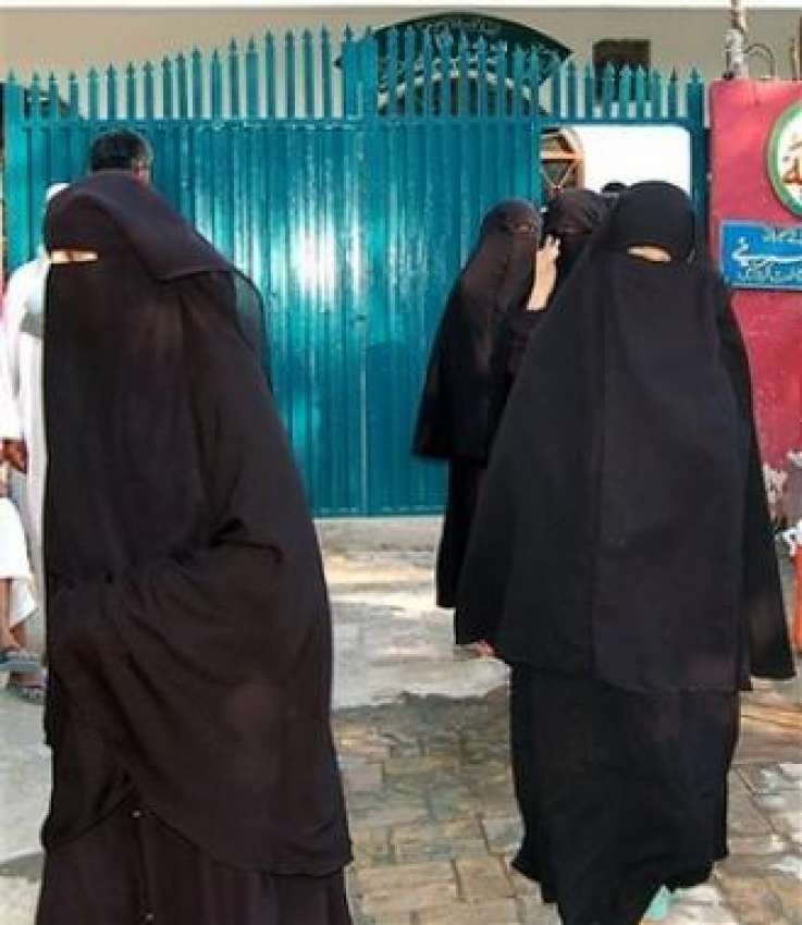 اسلام آباد،مساج سینٹر سے اغوا کی جانیوالی چینی خواتین برقعہ ..