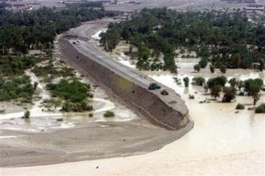 طوفان سے متاثرہ بلوچستان کے علاقہ تربت کا ایک منظر۔