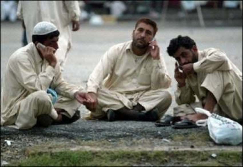 اسلام آباد،لال مسجد سے گرفتار طلبا کے اہل خانہ سپورٹس کمپلیکس ..