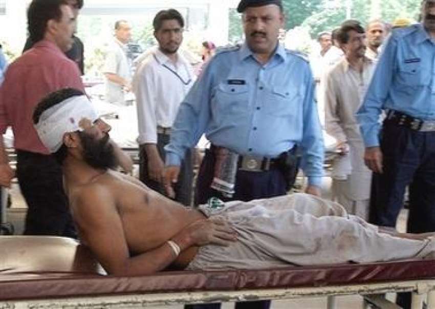 اسلام آباد، لال مسجد میں زخمی ہونے والے ایک شدت پسند کو ہسپتال ..