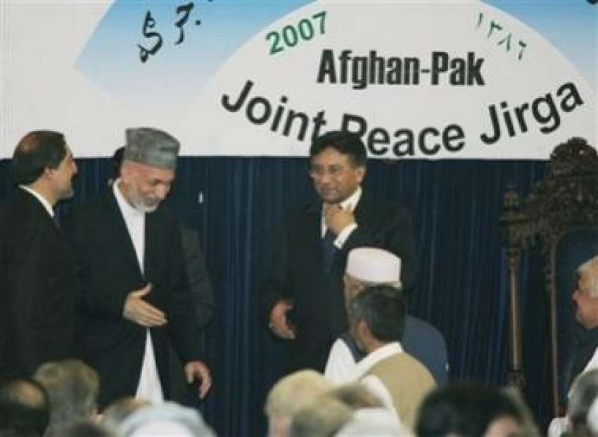 کابل،افغان صدرحامد کرزئی و سابق وزیرخارجہ عبداللہ عبداللہ ..