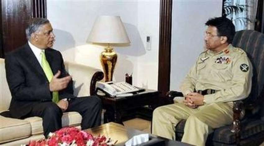 راولپنڈی،وزیراعظم شوکت عزیز صدر جنرل مشرف سے ملاقات  کر ..