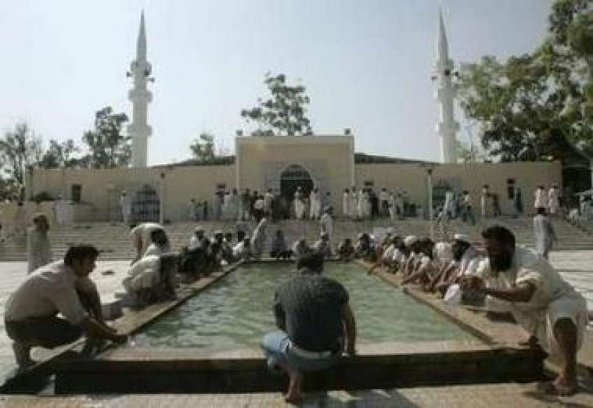 اسلام آباد،سپریم کورٹ کے حکم پرلال مسجد کو دوبارہ کھولنے ..
