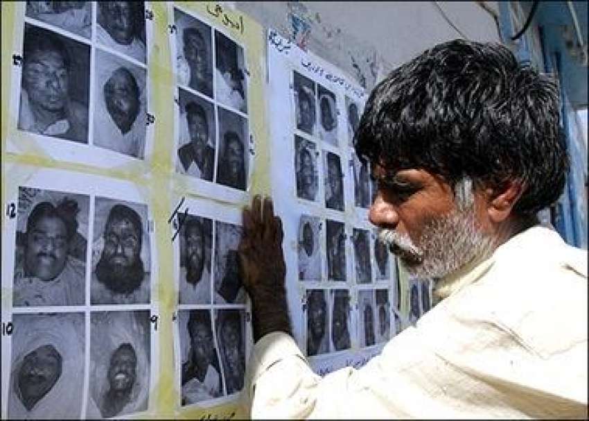 کراچی، ایدھی کا ایک کارکن سانحہ کراچی میں جاں بحق ہونے والے ..
