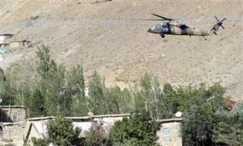 ہکاری،ایک ترکش ہیلی کاپٹر عراقی سرحد کے قریب پرواز کر رہا ..