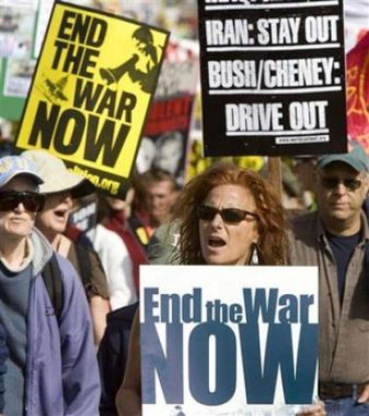 کیلیفورنیا،ہزاروں امریکی عراق جنگ کیخلاف احتجاج کر رہے ..