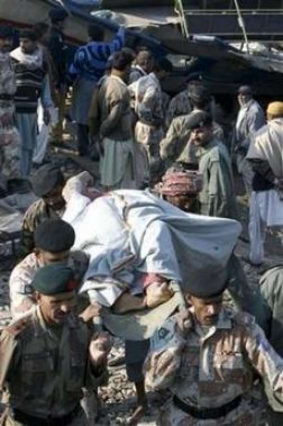 مہراب پور،فوجی جوان ٹرین اُلٹنے کے بعد جاں‌بحق ہونیوالے ..
