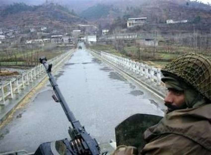 سوات، مٹہ کے نواحی علاقے چپر یال پر فوجی قبضےکے بعد فوجی ..