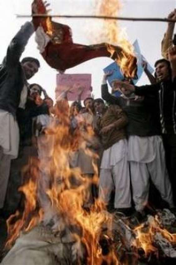 اسلام آباد،طلبا گستاخانہ خاکوں کی اشاعت کیخلاف احتجاج کے ..