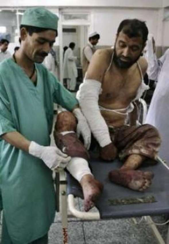 مردان،بم دھماکے میں زخمی ہونے والے مقامی شہری کو ہسپتال ..