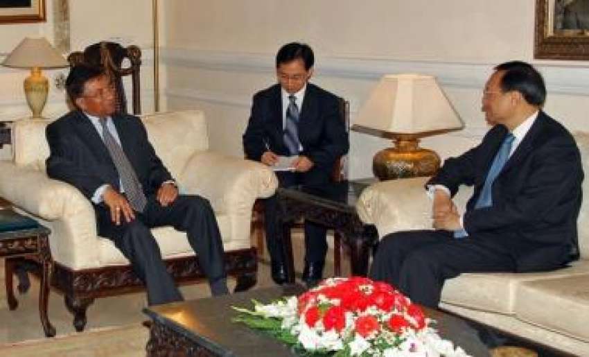 راولپنڈی،چینی وزیرخارجہ یانگ جیچئی صدرمشرف سےملاقات کر ..