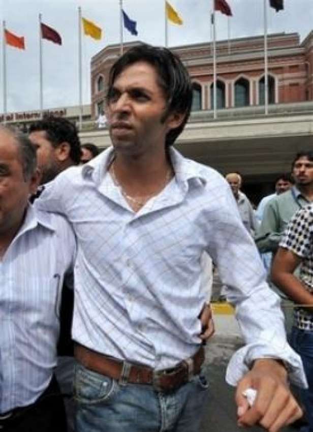 لاہور،فاسٹ بائولر محمد آصف دبئی میں 19 روز منشیات رکھنے کے ..