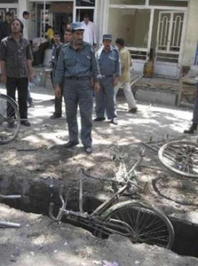 افغانستان، پاکستانی سفارتخانے کے باہر ہونے والے بم دیماکے ..