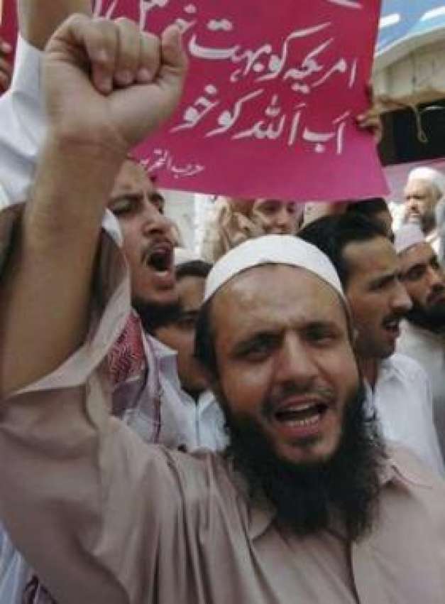 پشاور، پاکستانی علاقوں میں امریکی حملوں کیخلاف مظاہرین ..