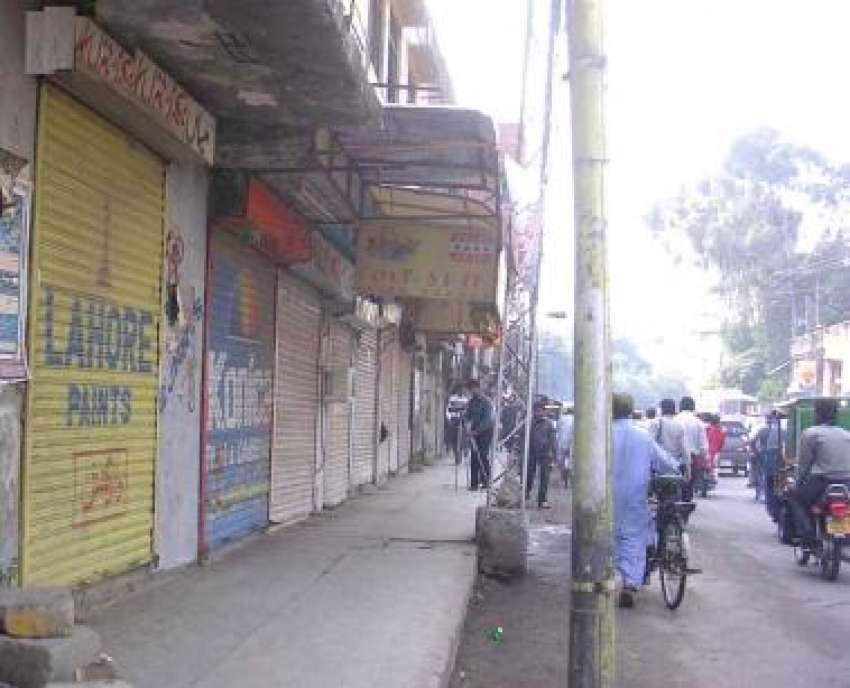 لاہور،گڑھی شاہو بم دھماکے کی دہشت سے اردگرد کی دوکانیں ایک ..