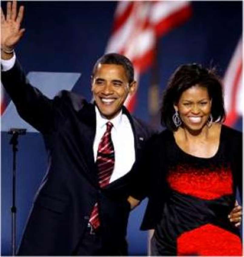 شکاگو، نو منتخب امریکی صدر باراک حسین اوباما اپنی اہلیہ ..