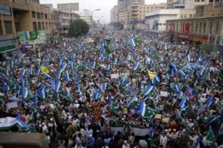 کراچی،ہزاروں افراد فلسطین پر اسرائیلی جنگ کیخلاف احتجاجی ..