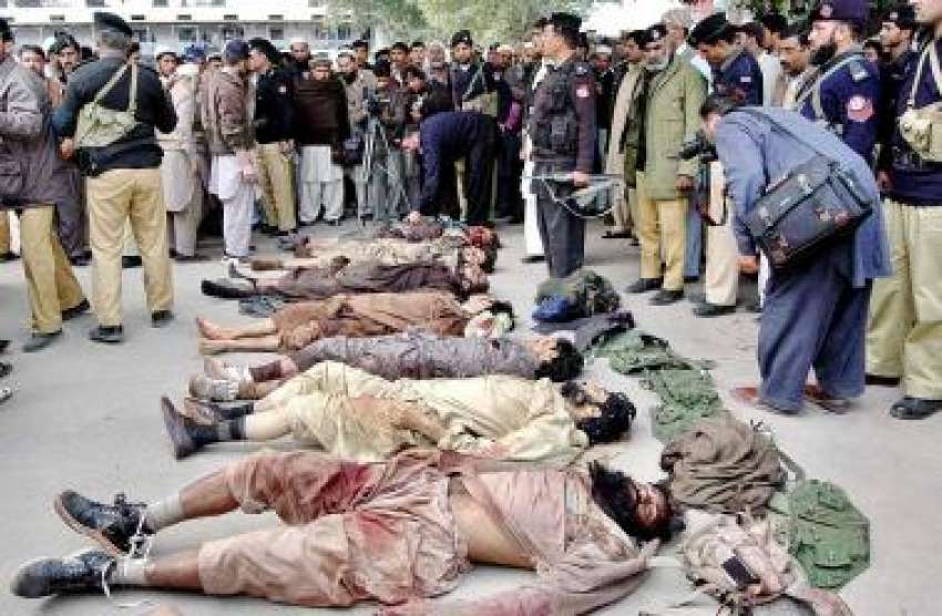 پشاور،پولیس آپریشن میں مارے جانے والے شدت پسندوں کی نعشیں