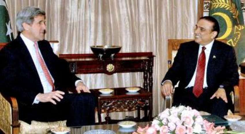 اسلام آباد، صدر آصف علی زرداری سے امریکی سینیٹر جان کیری ..