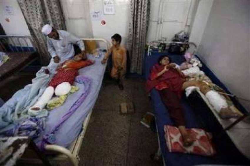 پشاور،مقامی ہسپتال میں طالبان اور پاک فوج کے درمیان ہونیوالی ..