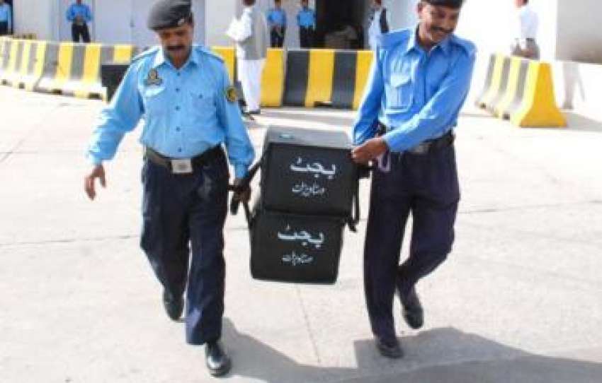 اسلام آباد،2پولیس اہلکار بجٹ دستاویزات قومی اسمبلی میں ..