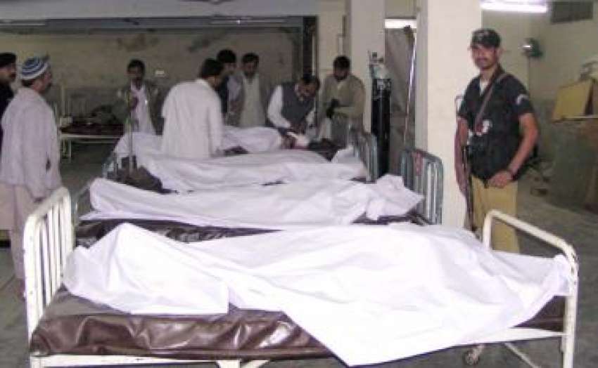 پشاور، آرمی سٹیڈیم کے قریب خود کش کار بم دھماکے میں جاں بحق ..