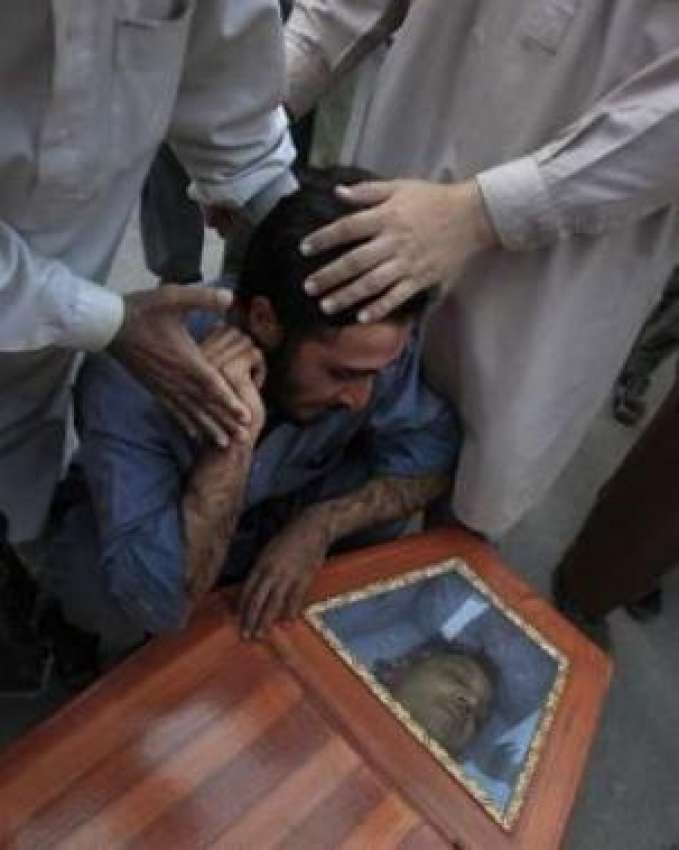 پشاور،ایک شخص جوڈیشل کمپلیکس کے باہر ہونیوالے خودکش حملے ..