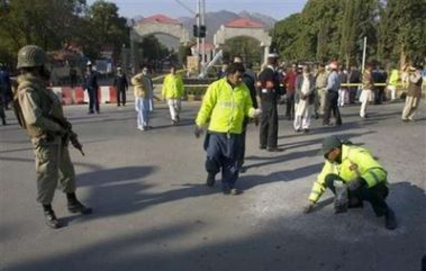 اسلام آباد،سرکاری حکام نیول ہیڈکوارٹر پر خودکش حملے کے ..