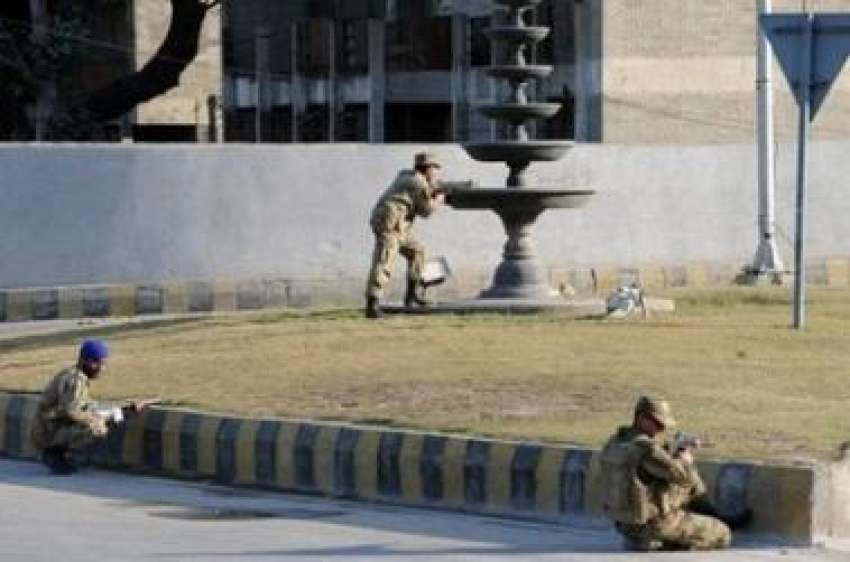 راولپنڈی،پاک فوج کے جوان مسجد پر خودکش حملے کے بعد حملہ ..