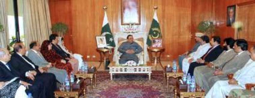 اسلام آباد،صدر آصف زرداری سے پیپلزپارٹی کے وزرائے مملکت ..